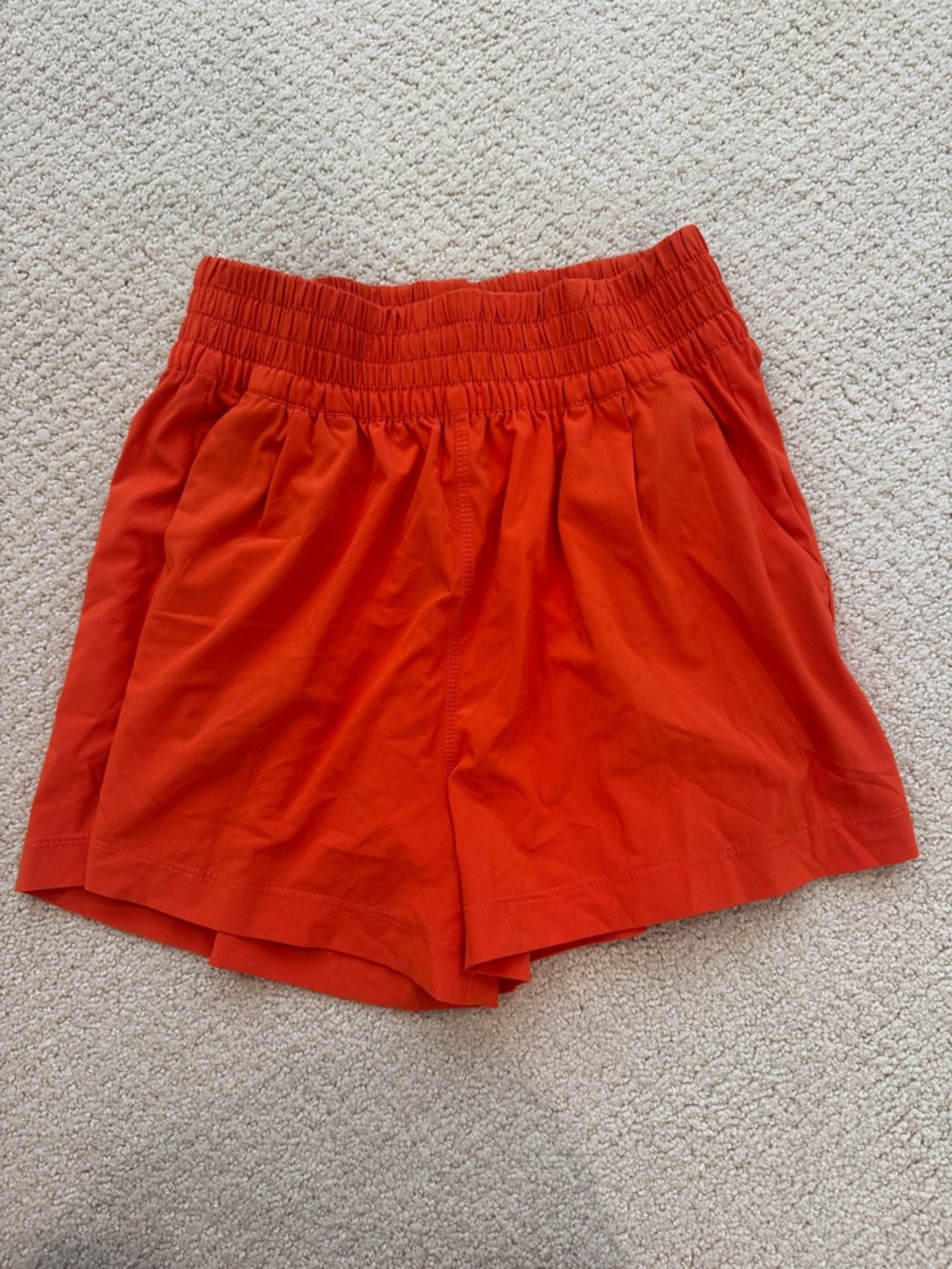 Vuori women’s Villa shortslike new